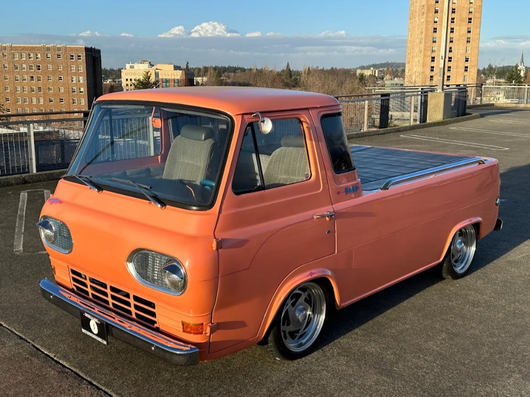 2 Ford Econoline